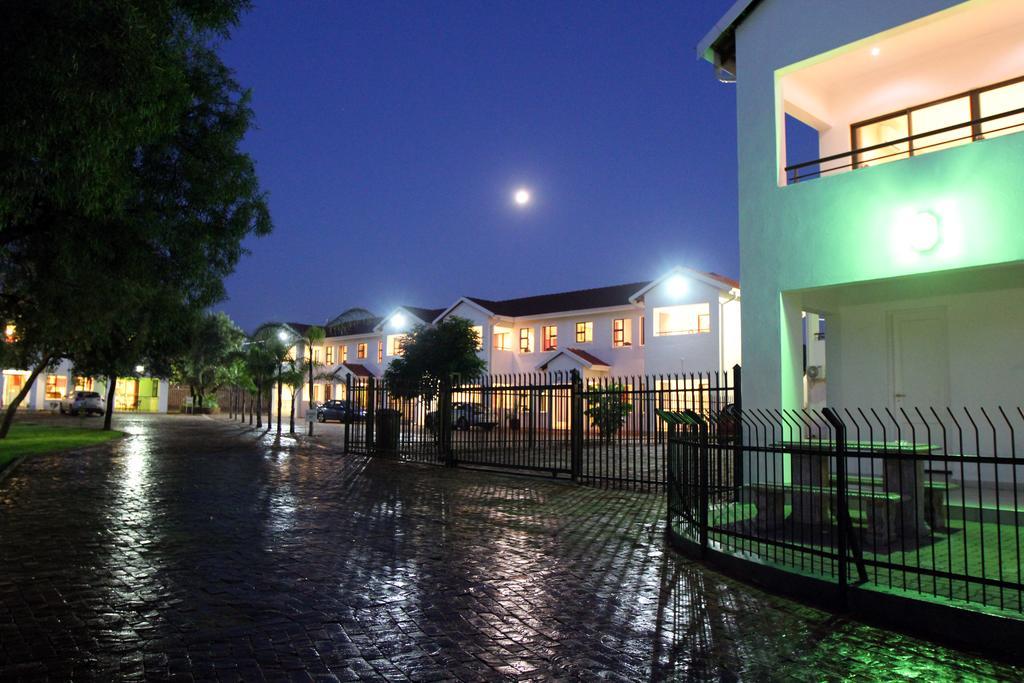Casa Bianca Guest Lodge Hartbeespoort Exterior photo